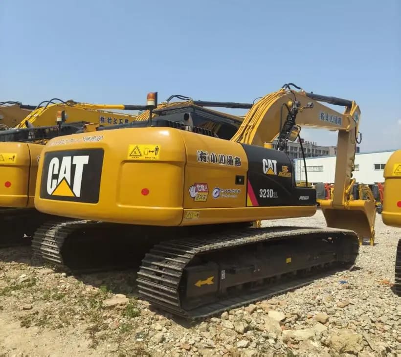 Caterpillar CAT 323DL 2023